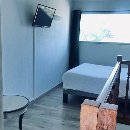 Logis Hotel & Spa Dejeunez Sous L'Arbre Rousset  Exterior photo